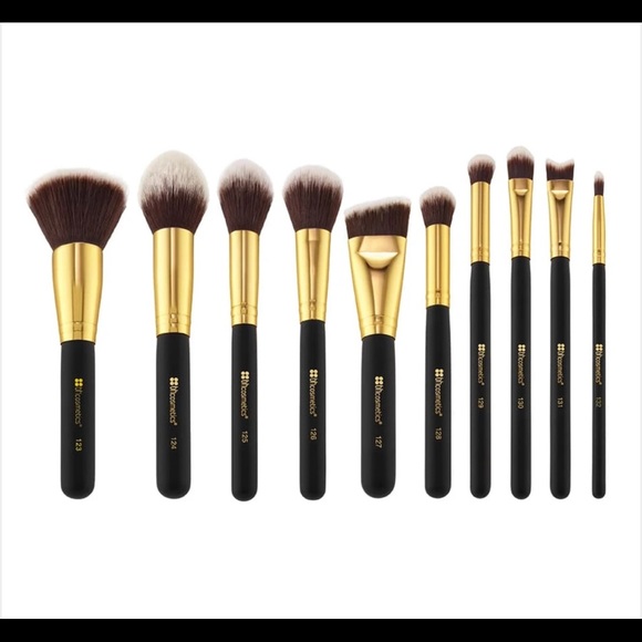 Makeup Brushes - Picture 2 of 4